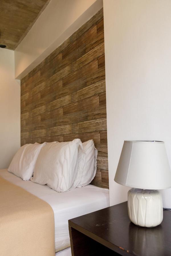 5880 Enriquez Residences Manille Extérieur photo
