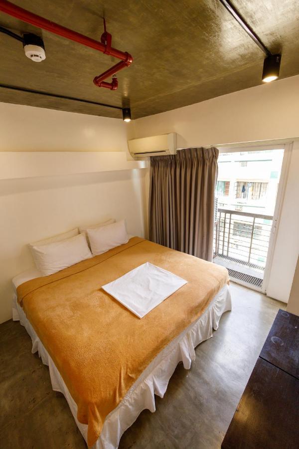 5880 Enriquez Residences Manille Extérieur photo