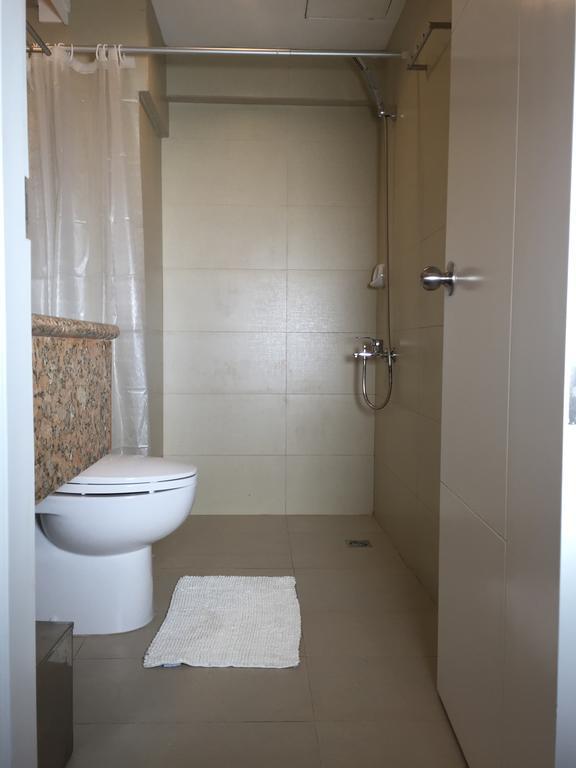 5880 Enriquez Residences Manille Chambre photo