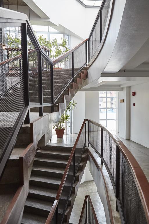5880 Enriquez Residences Manille Extérieur photo