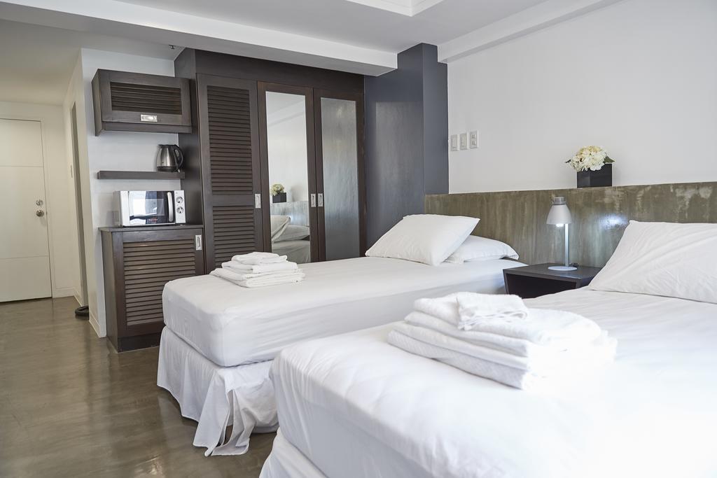 5880 Enriquez Residences Manille Extérieur photo