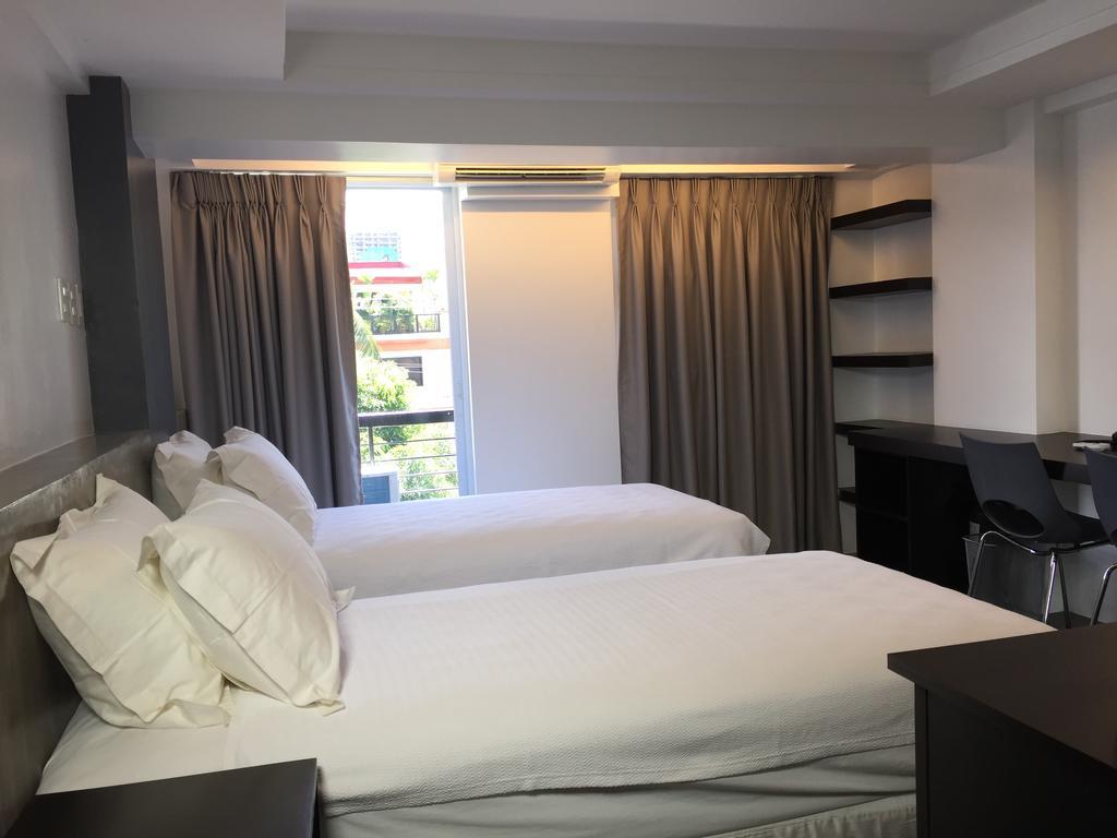 5880 Enriquez Residences Manille Extérieur photo